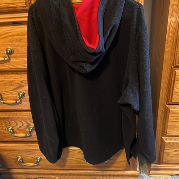 Black and red women’s Tigger pull over - Picture 3 of 3